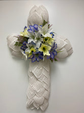 Load image into Gallery viewer, Cross-White Poly Burlap with florals
