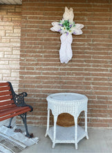 Load image into Gallery viewer, Cross-White Poly Burlap with florals