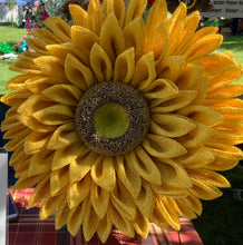Load image into Gallery viewer, Sunflower Wreath, Everyday Flower Wreath for Front Door, Farmhouse, Home Décor, Flower