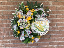 Load image into Gallery viewer, Farmers Market Sweet Corn wreath, Garden decor, Summer wreath for front door
