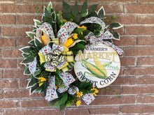 Load image into Gallery viewer, Farmers Market Sweet Corn wreath, Garden decor, Summer wreath for front door
