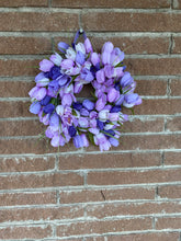 Load image into Gallery viewer, Small Tulip Wreath/Centerpiece
