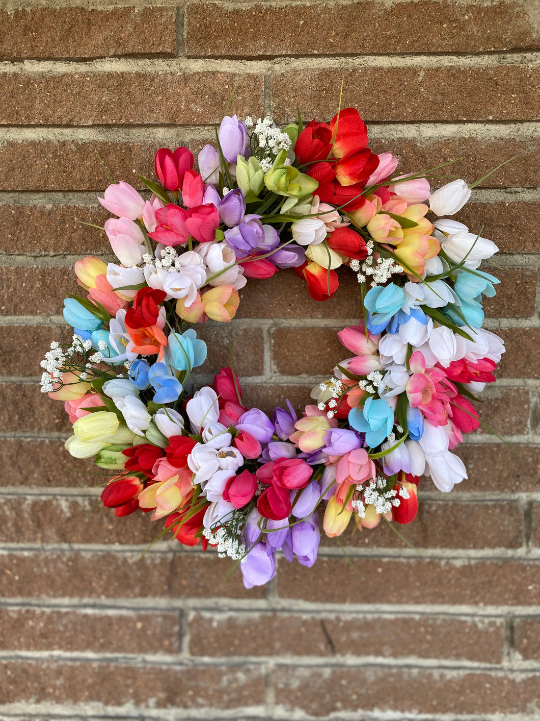 Multi-color tulip wreath