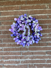 Load image into Gallery viewer, Purple tulip wreath
