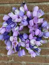 Load image into Gallery viewer, Small Tulip Wreath/Centerpiece
