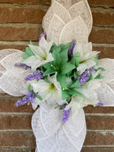 Load image into Gallery viewer, Cross-White Poly Burlap with florals
